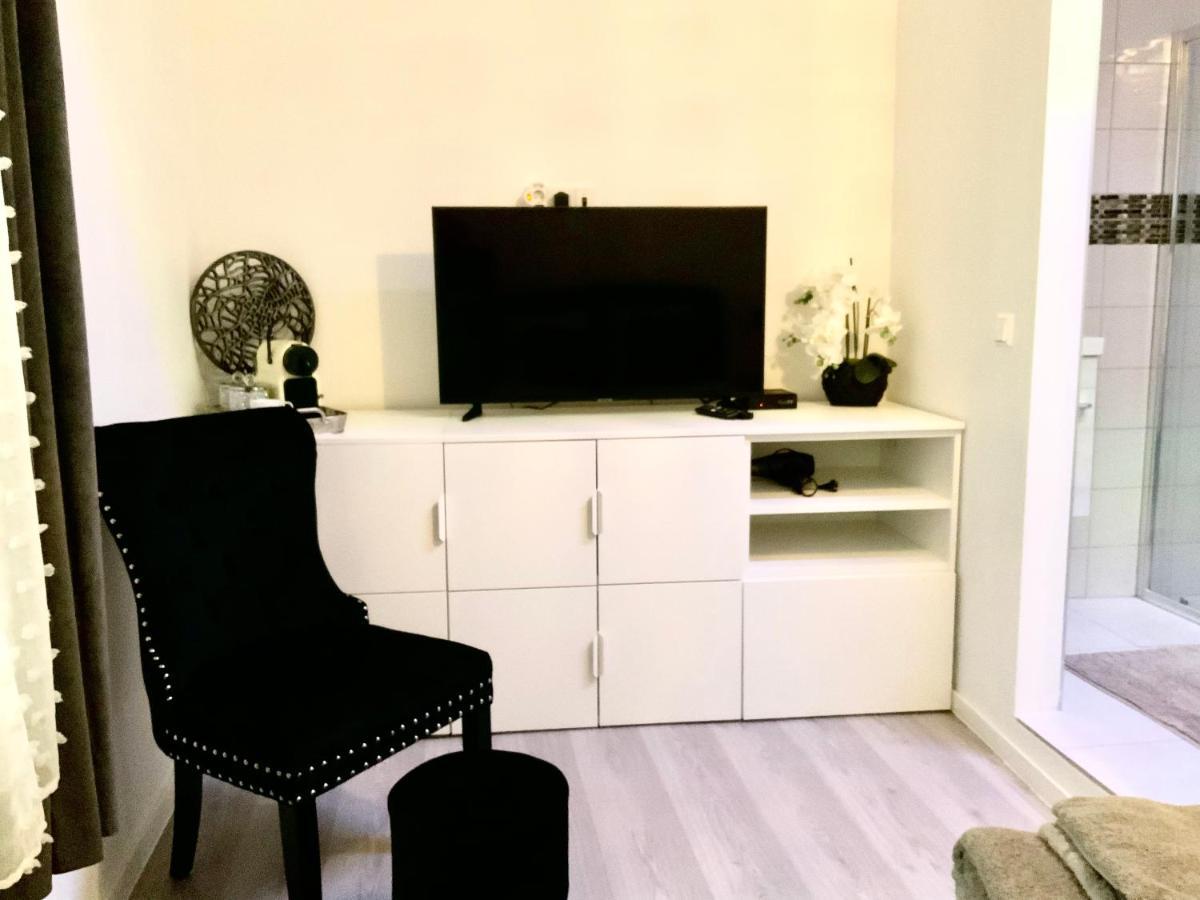 Executive Double Room With En-Suite In Guest House Rue Trevires R3 Luxembourg Exterior photo